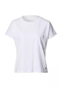 Biała koszulka z krótkim rękawem wykonana z miękkiej bawełny, z małą kieszonką z perforowanymi akcentami oraz metką z logo na dolnym brzegu.