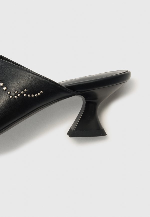 ALMOND CLOUD - Heeled mules4