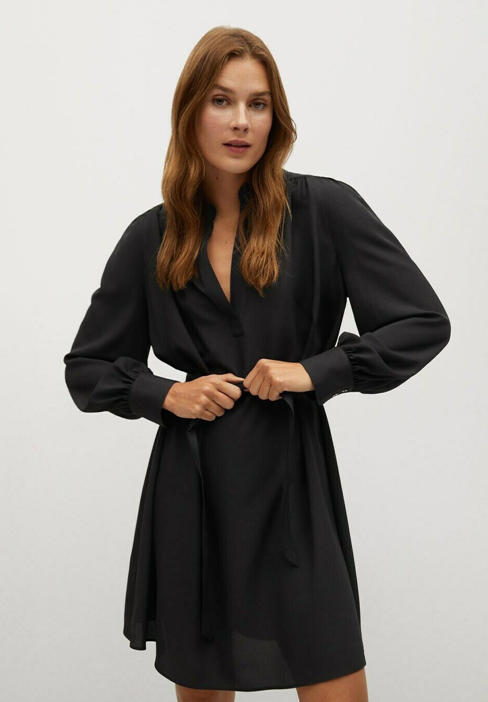 robe noir basic