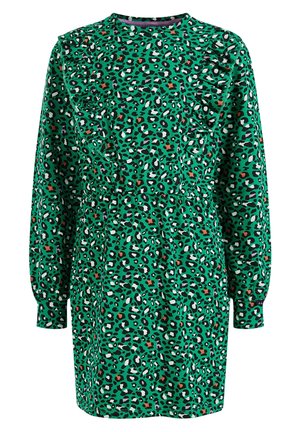 Grünes, langärmliges Kleid mit mehrfarbigem Leopardenmuster und Rüschendetails auf der Brust, tailliert und mit rundem Ausschnitt.
