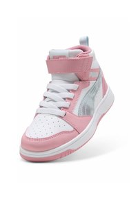 Tenisky s vysokým strihom, ružovými koženými akcentmi, bielou sieťovinou, strieborným logom, perforovanou špičkou a nastaviteľným popruhom. Gumená podrážka.