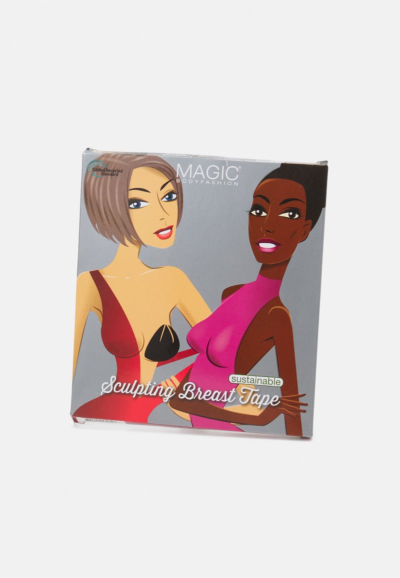 A embalagem da fita para esculpir seios apresenta duas figuras ilustradas, exibindo diversos tons de pele e roupas em vermelho e rosa, sobre um fundo cinza.
