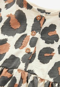 Next SHORT SLEEVE  REGULAR FIT - Robe en jersey - animal