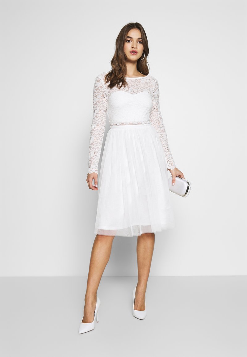 Nly By Nelly Dream Dress Koktejlove Saty Na Party White Bila Zalando Cz 