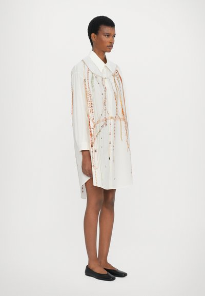 MM6 Maison Margiela Marškininė suknelė - white