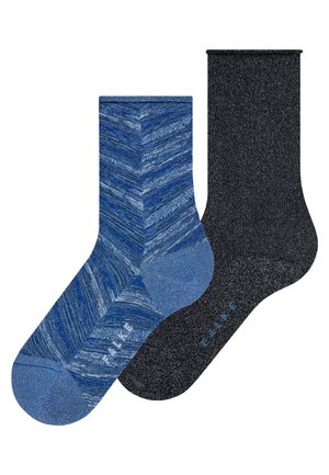 Poros kulkšnies ilgio kojinių, viena mėlyno zigzago rašto, kita vientiso tamsiai pilkos spalvos, abi su subtiliu prekės ženklo tekstu prie pirštų.