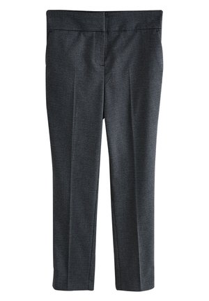 Pilkos languotos kelnės su lygiu paviršiumi, tiesaus kirpimo ir su priekinėmis klostėmis. Turi lygų liemens diržą ir be matomų užsegimų.