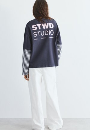 PULL&BEAR DOUBLE-SLEEVE STRIPED - Bluză cu mânecă lungă - mottled dark blue