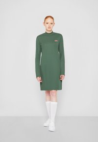 Lacoste - EXCLUSIVE - Vestido informal - sequoia Imagen en miniatura 1