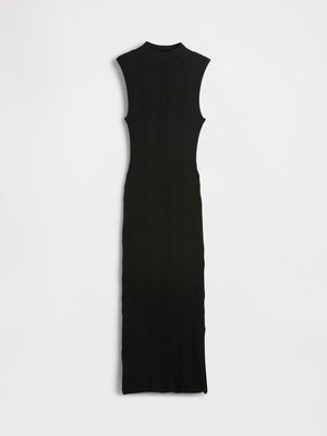 Abito maxi senza maniche in maglia a coste nera con colletto alto, dalla silhouette aderente e dritta. Tessuto testurizzato con dettagli minimi.