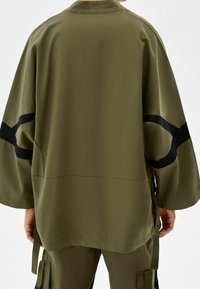 Bershka Kurtka wiosenna