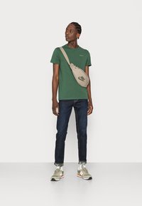 Pepe Jeans - ORIGINAL 2 PACK - Pamata T-krekls - forest gree/modern grey Miniatūras attēls 1