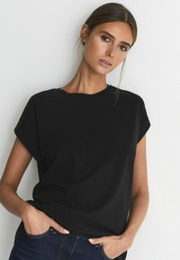 Reiss REGULAR FIT - TEREZA -CREW NECK - Paprasti marškinėliai - black
