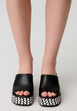 Claudie Pierlot, MULE - Mules à talons - noir