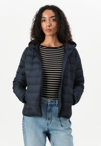 TOM TAILOR DENIM LIGHTWEIGHT PUFFER JACKET - Lengva striukė - sky captain blue
