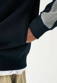 Next DIP DYE OVERHEAD  - Hoodie - mottled black