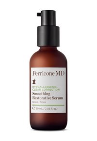 Braune Glasflasche mit schwarzem Pumpspender. Ein weißes und grünes Etikett zeigt "Perricone MD Smoothing Restorative Serum", Größe 59 ml.