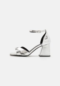 Sandales à talons hauts - silver
