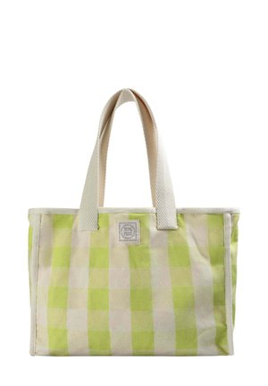 Borsa a tote in tela verde e beige a quadri con due manici corti e una patch quadrata con logo sul davanti. Tessuto resistente e design semplice.