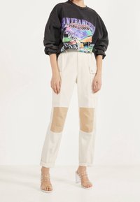 Bershka Trousers - white