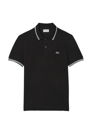 Polo negra de algodón, con tapeta de tres botones, cuello y puños de las mangas a rayas blancas, y un logo bordado en verde.
