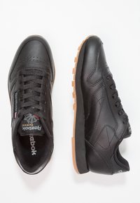 sarenza reebok classic