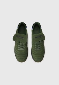 Umbro SPECIALI TR SUEDE UNISEX - Trainers - duffle bag/black