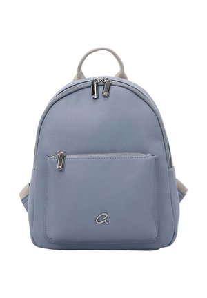 Zaino compatto azzurro chiaro con tasca frontale con cerniera, cerniere argento e piccolo logo "a" argentato sulla tasca, maniglia e spallacci beige.