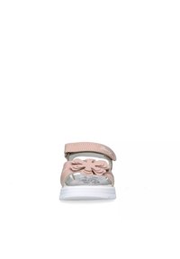Sandali sintetici rosa con cinturino regolabile, decorazione floreale sul davanti, design aperto e suola in gomma bianca. Adatti per un abbigliamento casual.