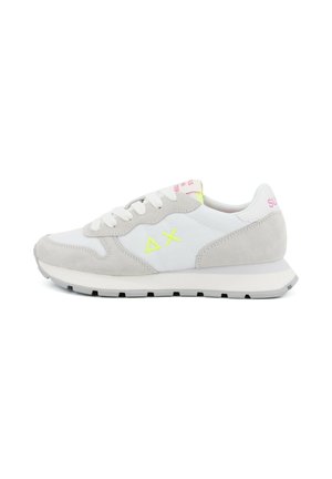 ALLY SOLID - Sneaker low - bianco/fuxia fluo