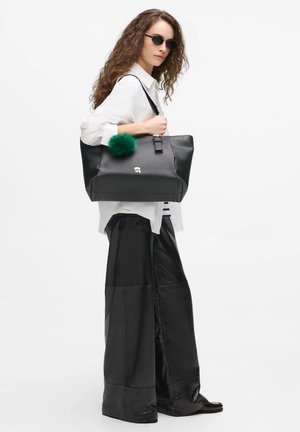 KARL LAGERFELD, IKON PEBBLE LARGE TOTE - Τσάντα χειρός - black