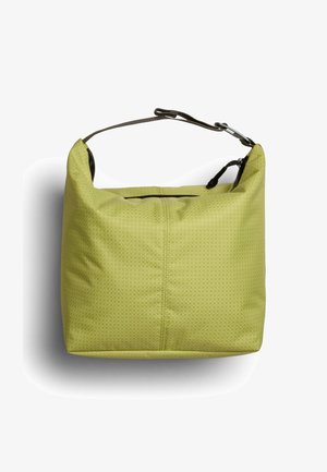 Sac en nylon vert avec une surface texturée, forme rectangulaire, fermeture éclair supérieure et une courte sangle ajustable. Présente un motif géométrique subtil.