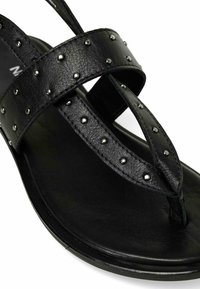 Nine West FLAT CAPREM  - Varvassandaalit - black