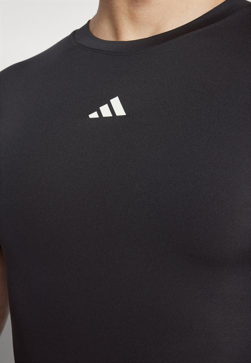 adidas Techfit Compression Training Tee Black — foto 5