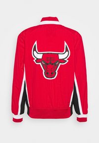 Mitchell & Ness NBA CHICAGO BULLS AUTHENTIC WARM UP JACKET - Ρούχα για κλαμπ - red