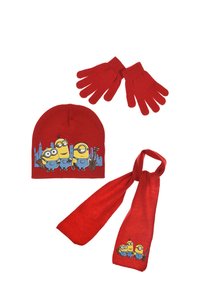 Set composto da cappello lavorato a maglia rosso, sciarpa e guanti, caratterizzato da tre personaggi dei cartoni animati. I guanti hanno polsini a coste. La sciarpa è liscia con cuciture a vista.