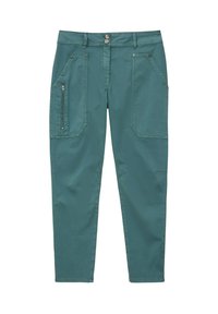 Pantalon vert sarcelle ajusté avec deux grandes poches avant, dont une avec fermeture éclair, passants de ceinture, et fermeture à double bouton à la taille.
