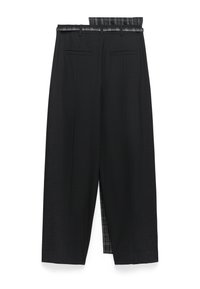 Zwarte wijde broek met een textuurstof, voorzien van een geruite tailleband en achterzakken. Strakke lijnen en gestructureerd ontwerp.