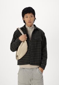 Abercrombie & Fitch DOBBY - Hemd - green