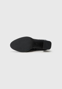 Tamaris Bottines - black