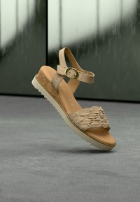 Δεν επιλέχθηκε, sand/gold-coloured