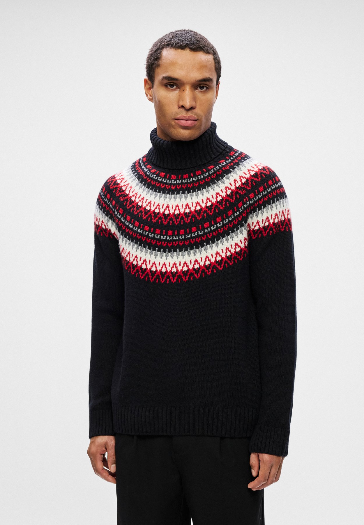FAIR ISLE TURTLENECK