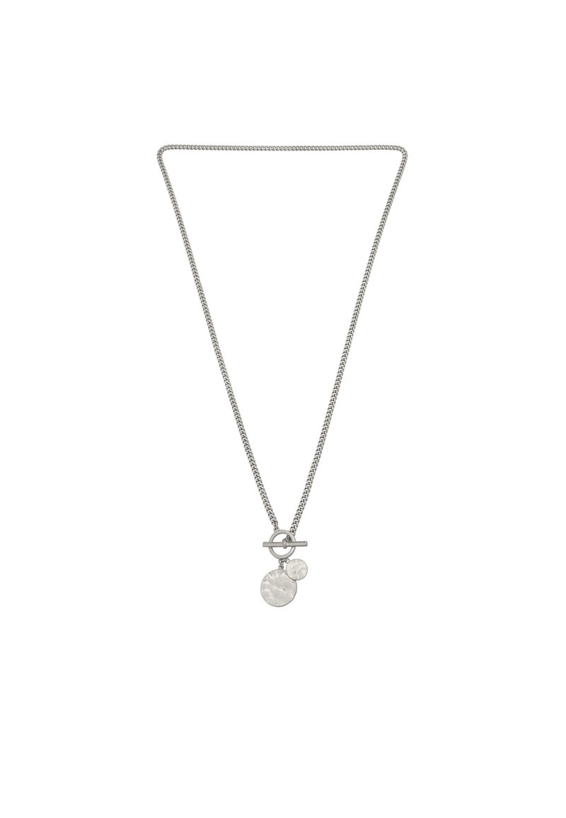 Collana d'argento con un pendente circolare testurizzato e un ciondolo circolare liscio, appesi a una catena a maglie con chiusura a linguetta.
