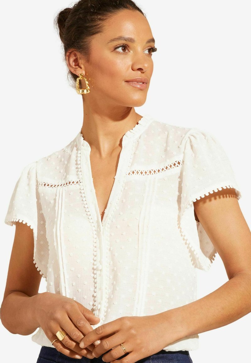 Dobby's Roses Love & Roses DOBBY SPOT RUFFLE V NECK FLUTTER SLEEVE REGULAR FIT ...