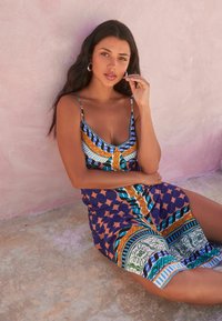 Next STRAPPY  REGULAR FIT - Denní šaty - blue scarf print