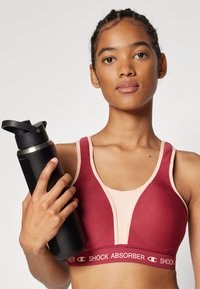 Shock Absorber ULTIMATE RUN BRA PADDED - Sports-BH-er med mye støtte - red