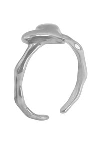 Anello d'argento con un design fluido e ondulato, caratterizzato da una superficie liscia e lucida e una fascia aperta che si assottiglia verso le estremità.