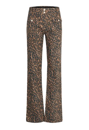 Hoge taille slim flare broek met bruin en zwart luipaardprint en zilveren knopen op de voorzakken en tailleband.