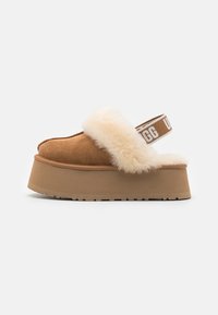 UGG FUNKETTE Heeled mules chestnut/cognac Zalando