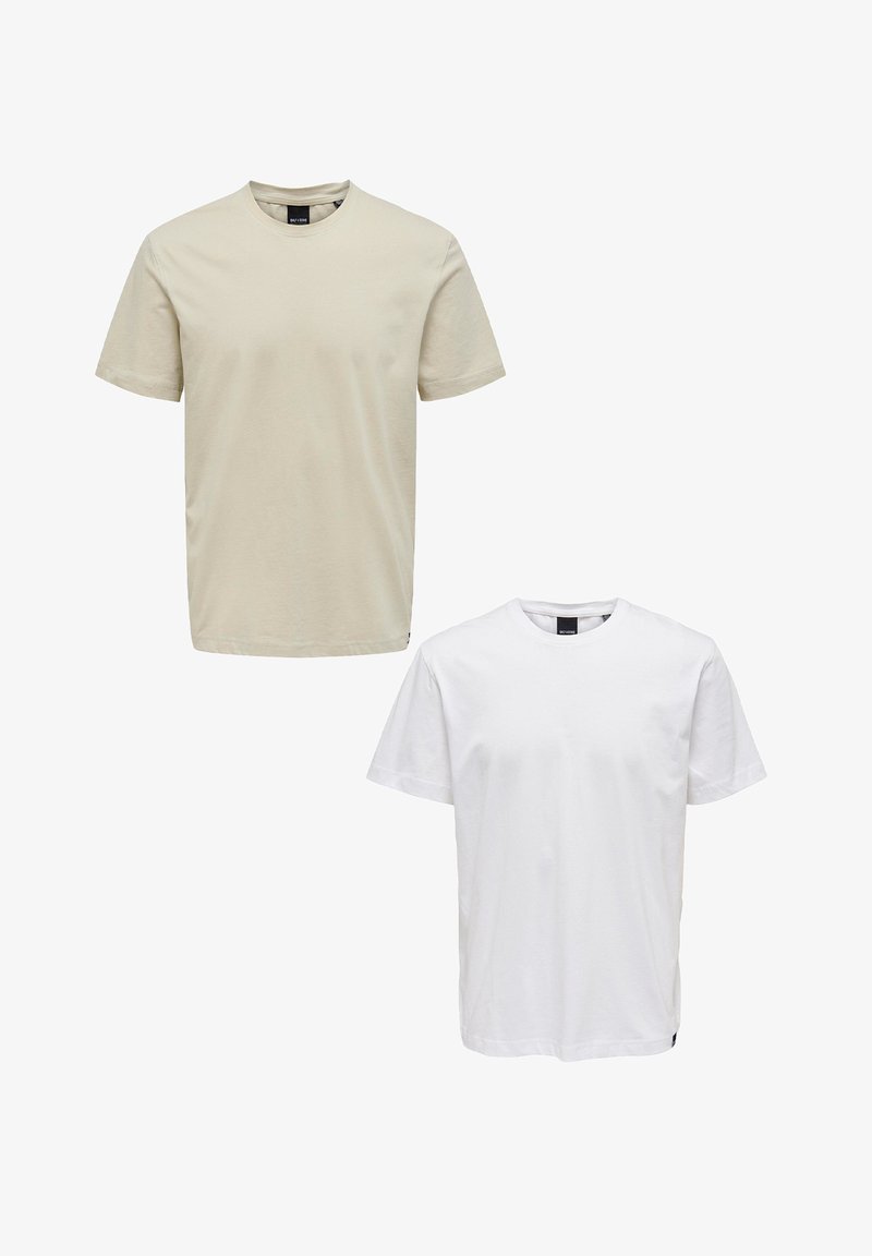 Zwei T-Shirts: eines in Beige und eines in Weiß, beide im Rundhalsausschnitt-Design. Hergestellt aus weicher Baumwolle, mit kurzen Ärmeln und geradem Schnitt.